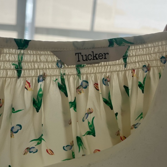 Tucker Brand Tulip Button Up Blouse - Picture 3 of 3